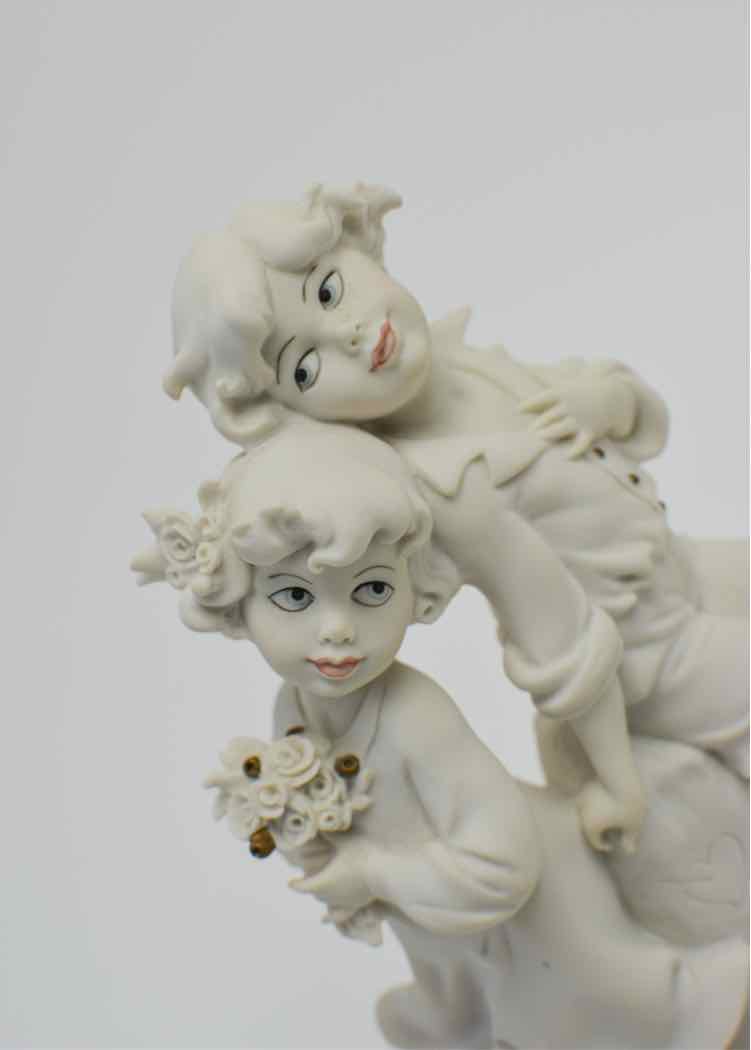 Guiseppe Armani 'Boy & Girl in Love' Figurine Art