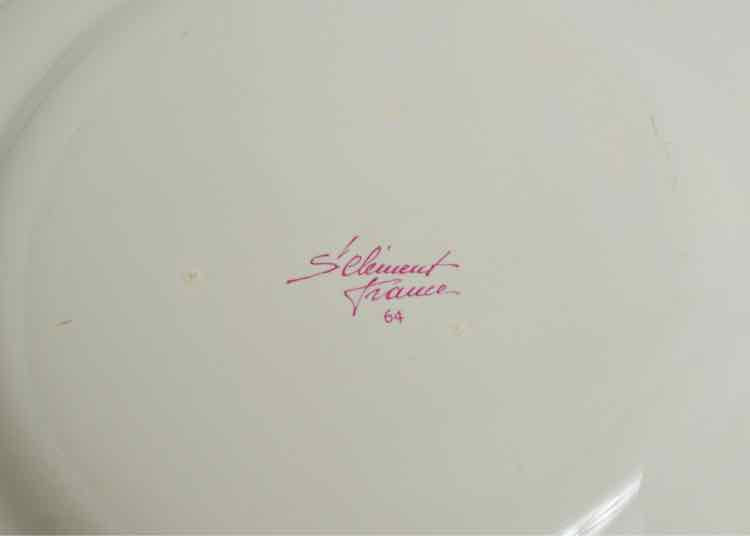 Dishware