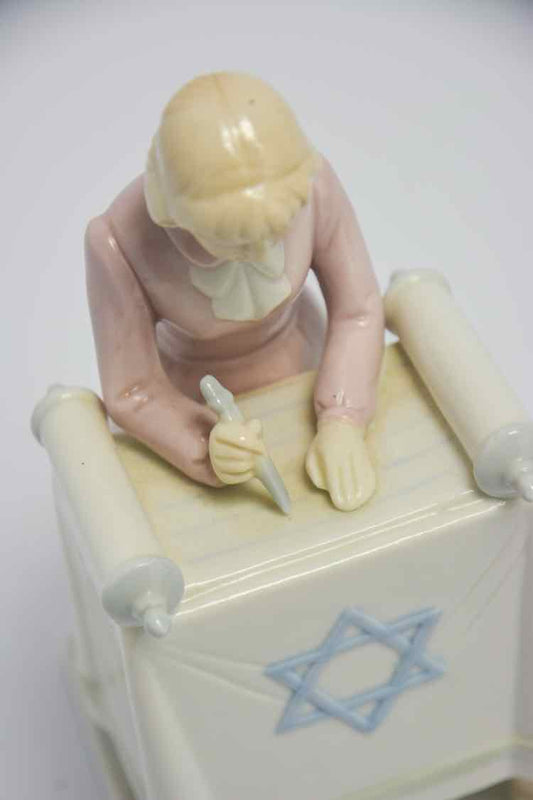 Moss Jacob Bat Mitzvah Figure