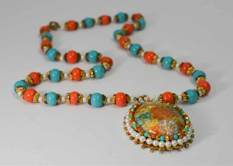 Necklace Vtg.Easter Egg Extraordinary Pendant