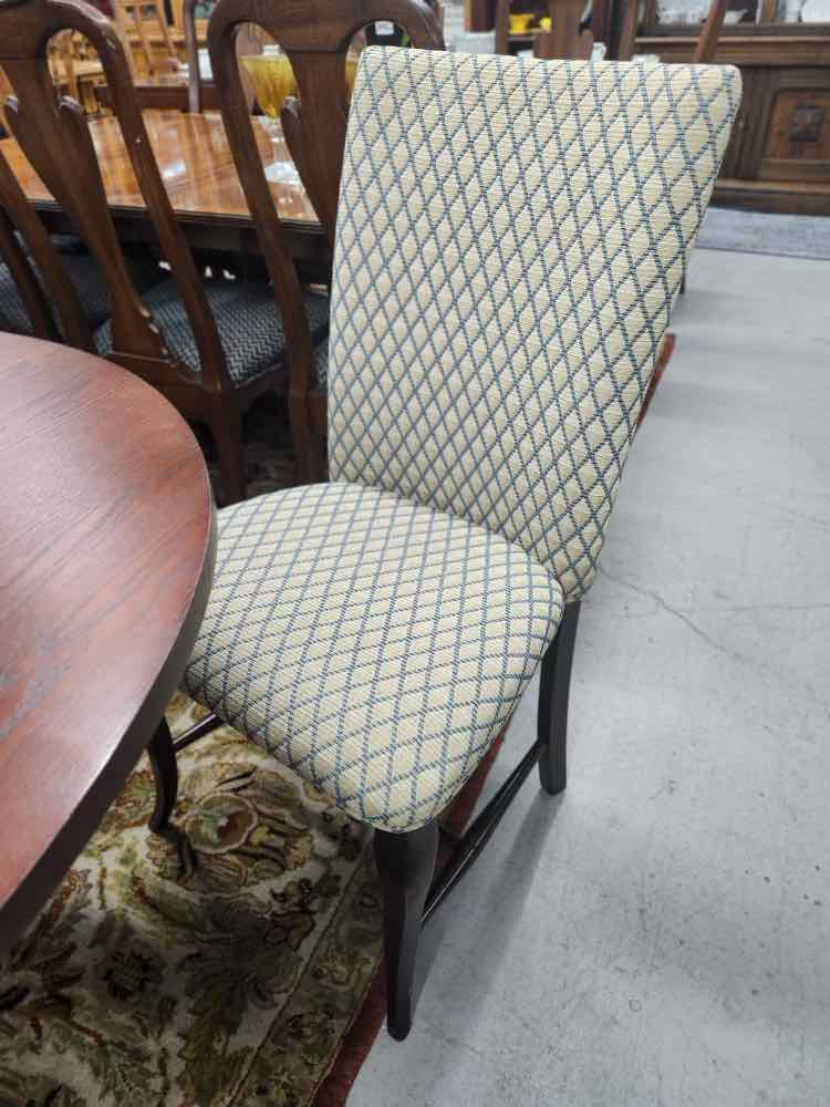 Table Chairs & Leaf