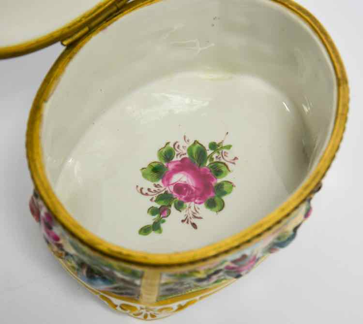 Capodimonte Italian Trinket Box