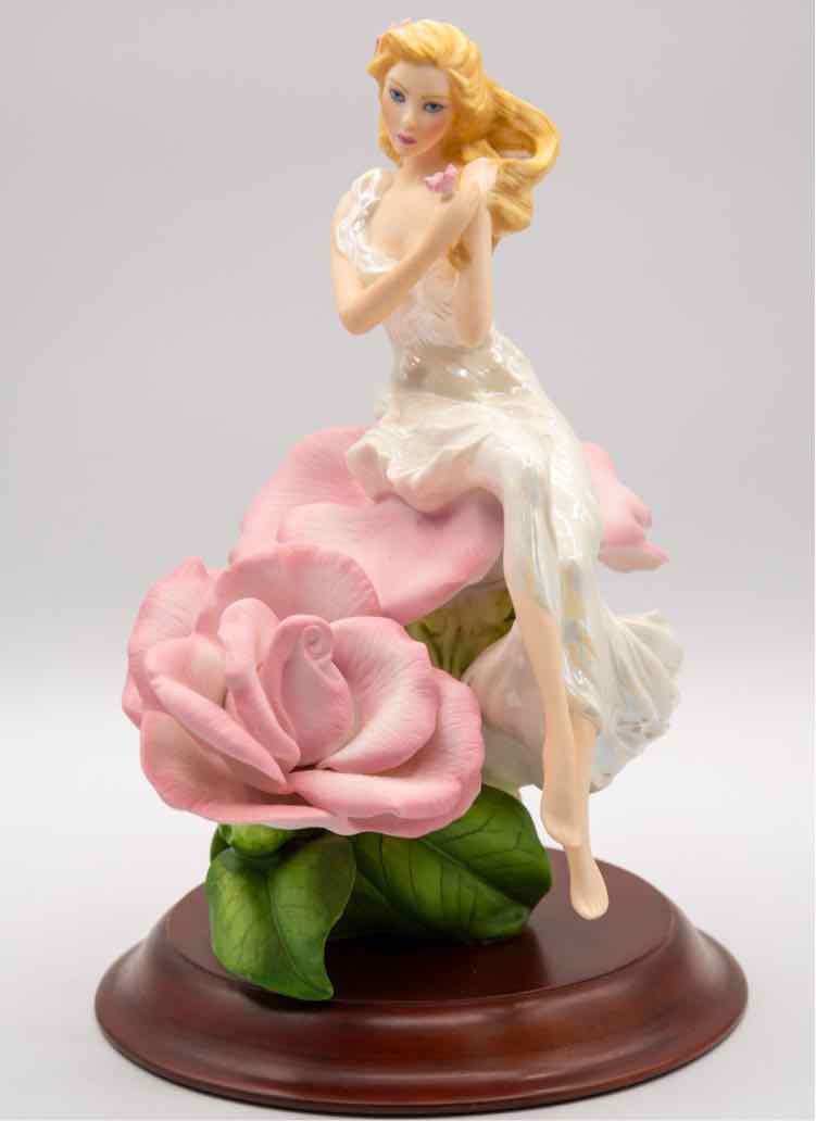 "Lady Roe" Franklin Mint Figurine '9.5in'