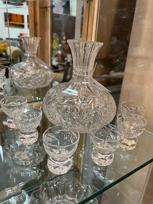 CRYSTAL CUT GLASS DECANTER 6 SIDE GLASSES