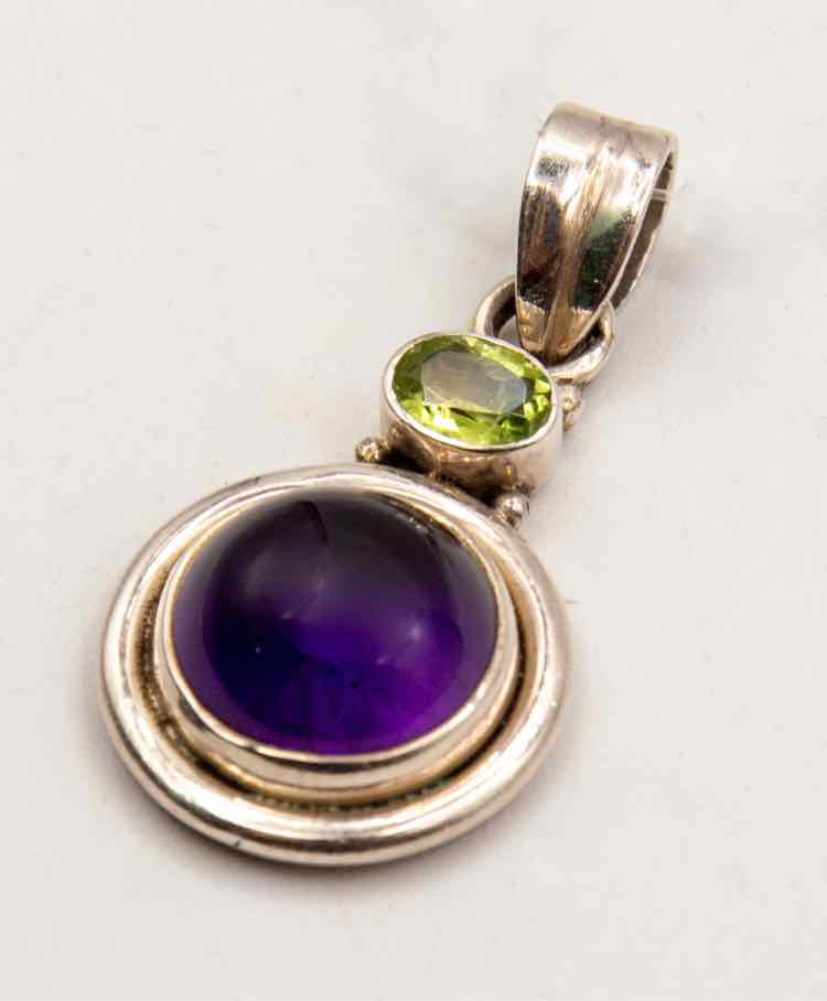 .925 Peridot/Amethyst Charm