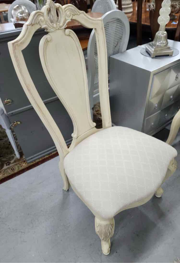 Cream Dinning Table w/6 Chairs