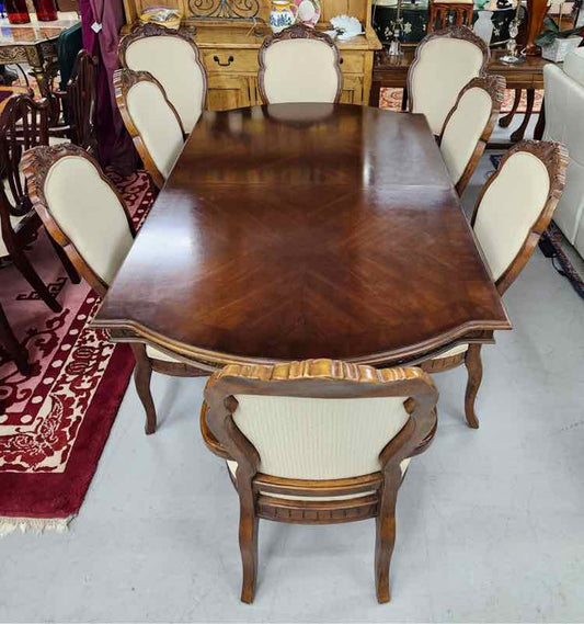 Bernhardt Mahogany Table w/8 Chairs