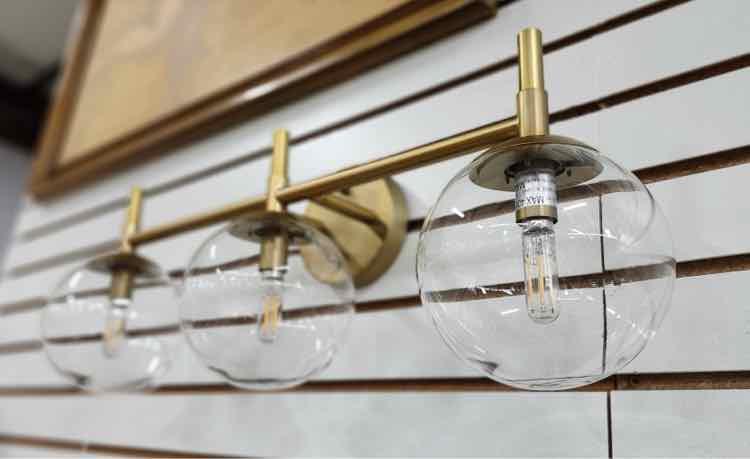 Light Bath Fixture