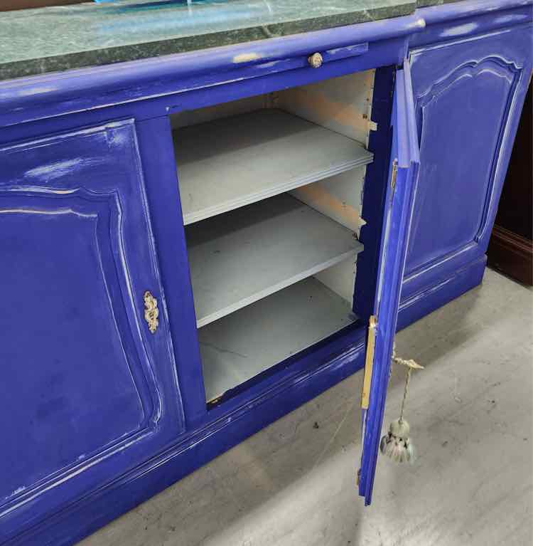 Green Marble & Blue Server