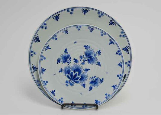 Dishware