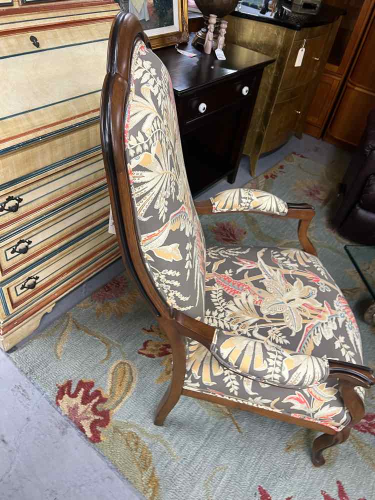 HIGHBACK FLORAL ARM CHAIR