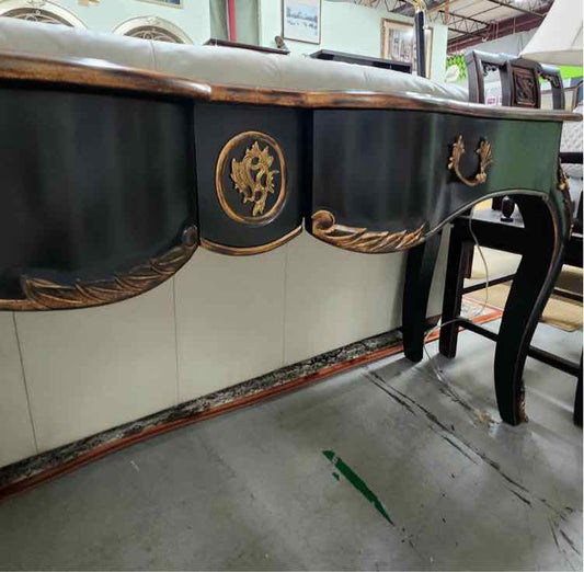 Black Entry Table