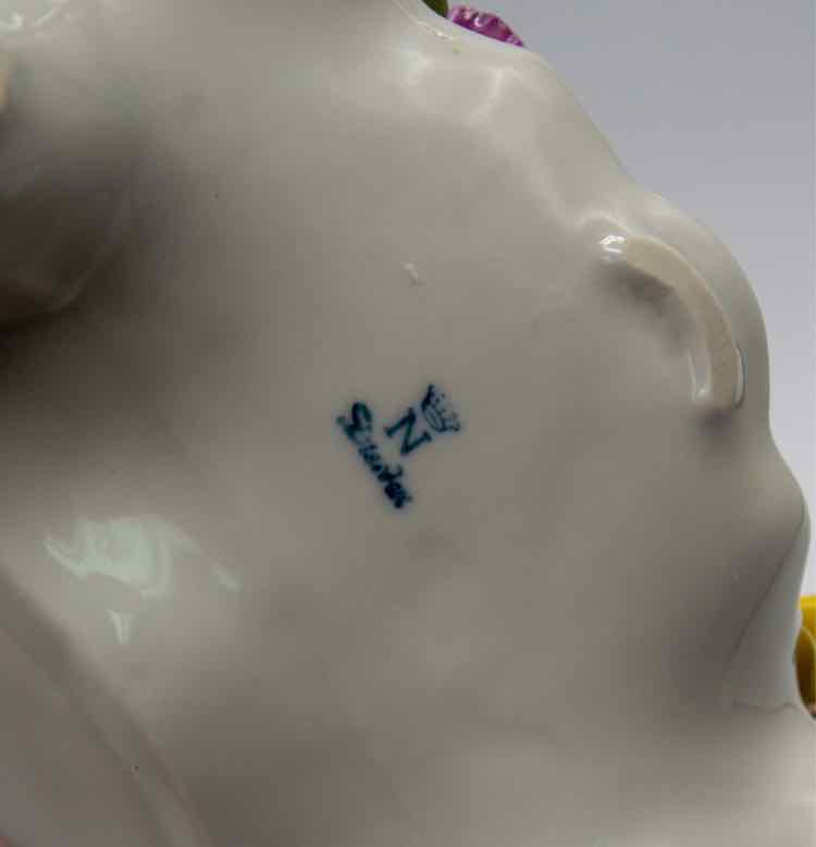 Vtg. Dresden Cherub Mantel Capodimonte Clock