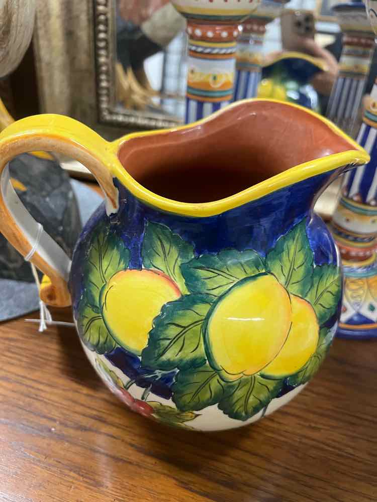 Lemon Pitcher