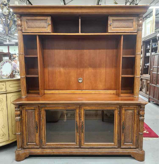 Broyhill 2pc T.V Cabinet