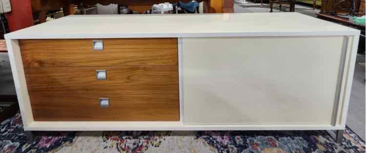 Domitalia White Cabinet