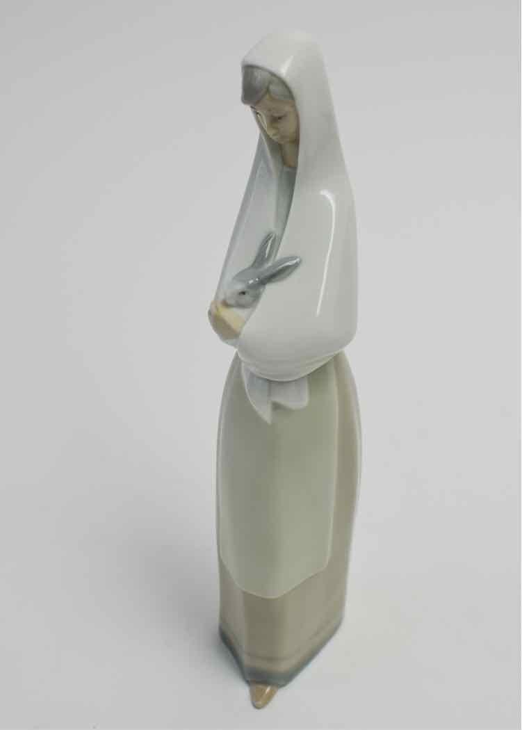Lladro'Nao'Pheasant Girl Figurine