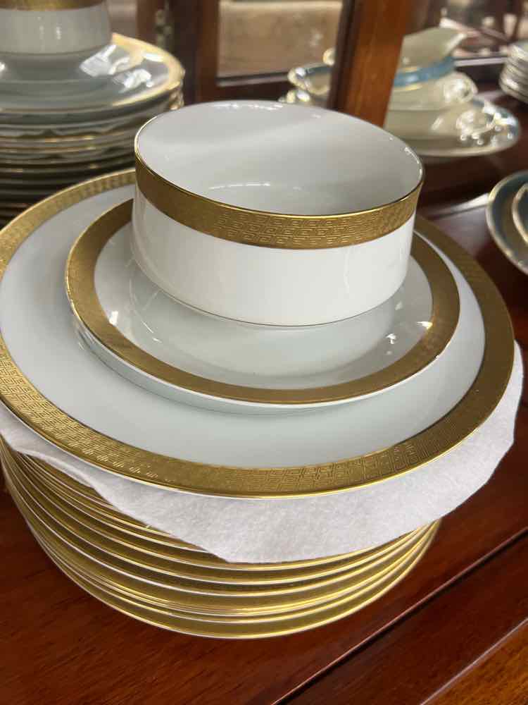 Mikasa Dishware