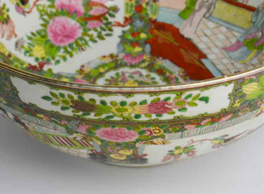 Porcelain Famile Rose Medallion Chinese Bowl