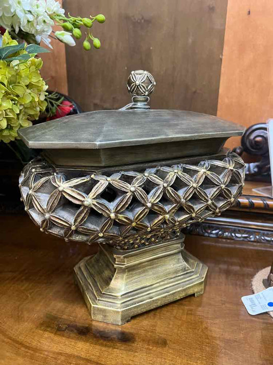 GOLD LIDDED DECOR BOX