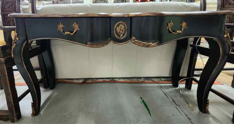 Black Entry Table
