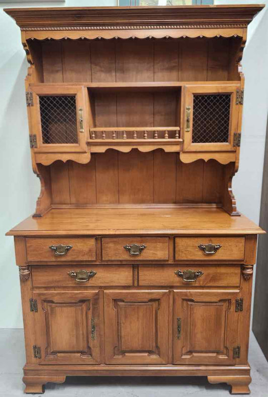 2pc Young Republic Hutch