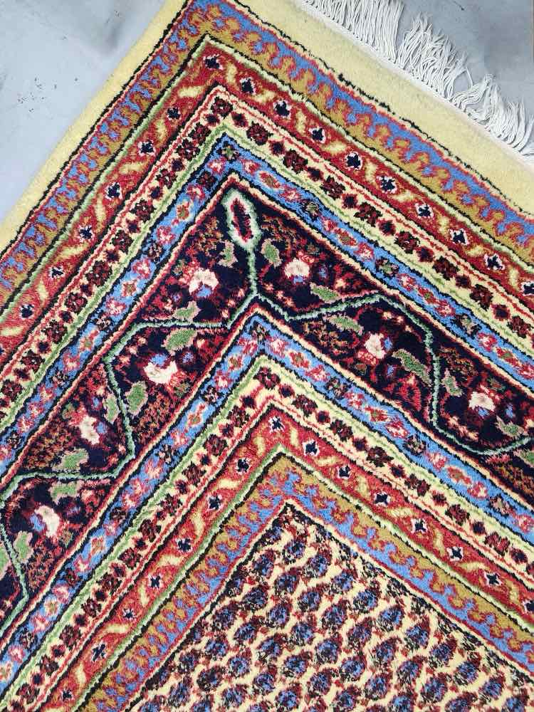 10'2"x14'6" Yellow/Red Rug