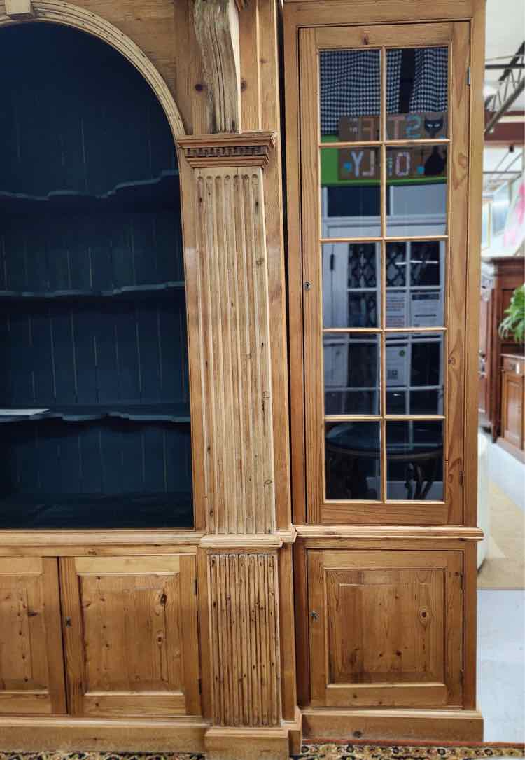 Pine Bibliotec Cabinet