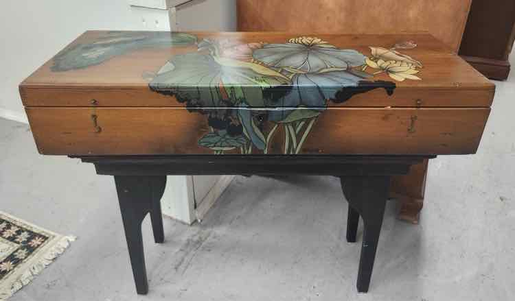 Silverware Box w/Stand