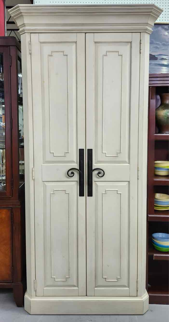 Armoire
