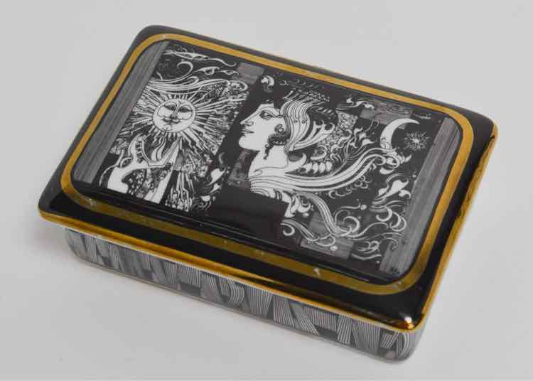 Hollohaza Hungary "9" Porcelain Trinket Box