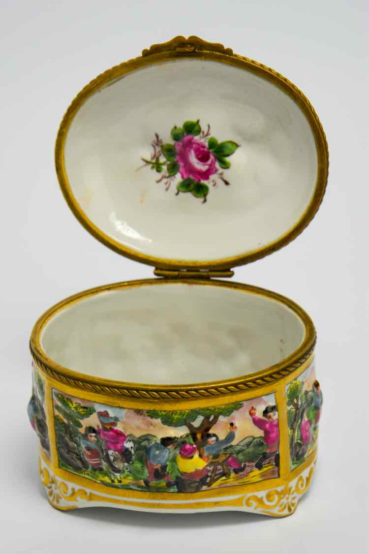 Capodimonte Italian Trinket Box