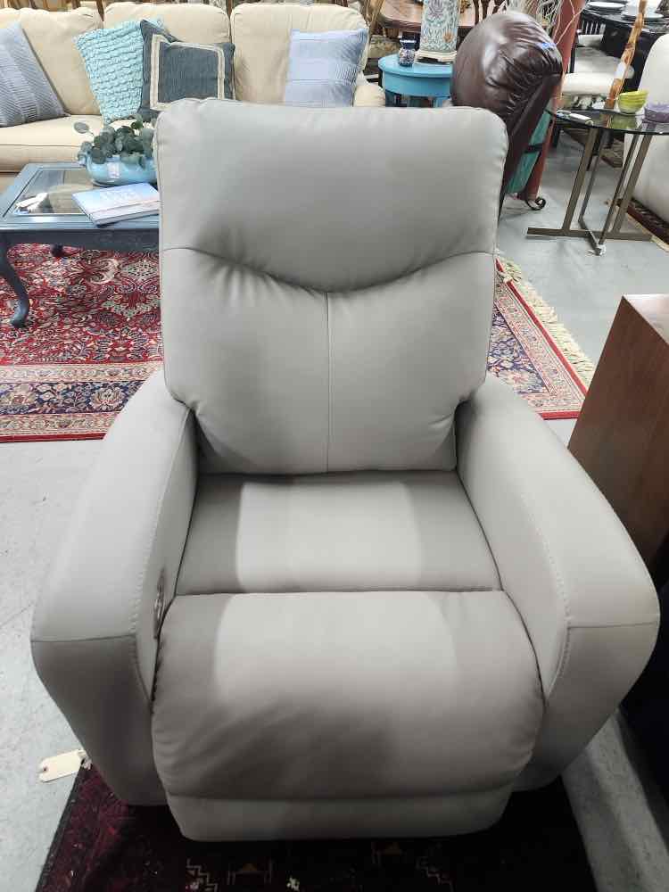 Bassett Electric Recliner