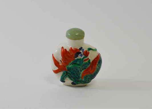 Vtg.Chinese Porcelain Snuff Bottle