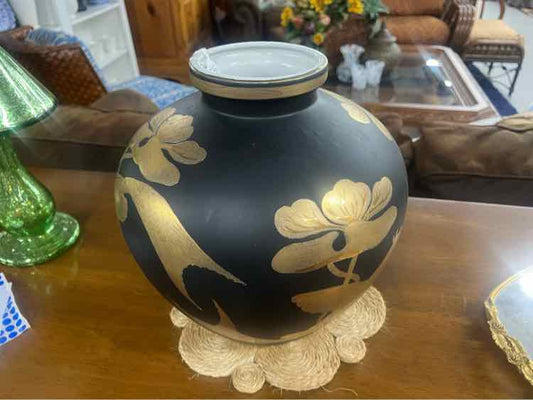 Large Blacl and Gold Bowl