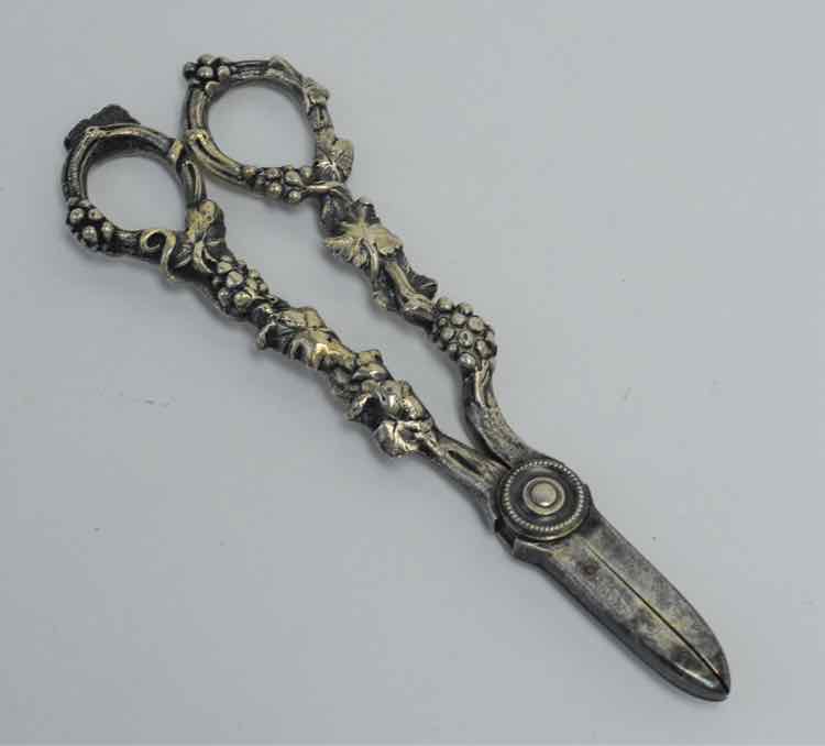 Gorham NSO Grape Cluster Silver Shears