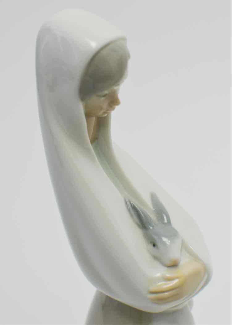 Lladro'Nao'Pheasant Girl Figurine