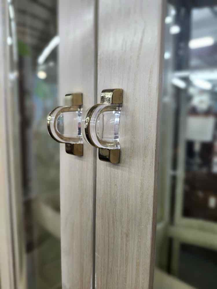 China Hutch/ Cabinet