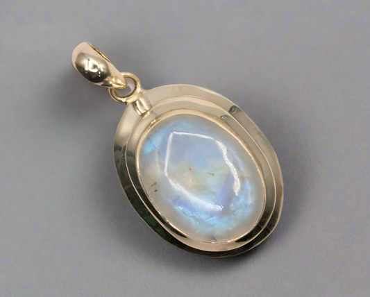 .925 Moonstone Pendant
