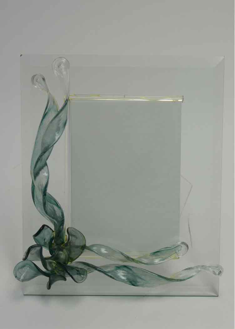 Berni Glass Art Drip Float Pic. Frame