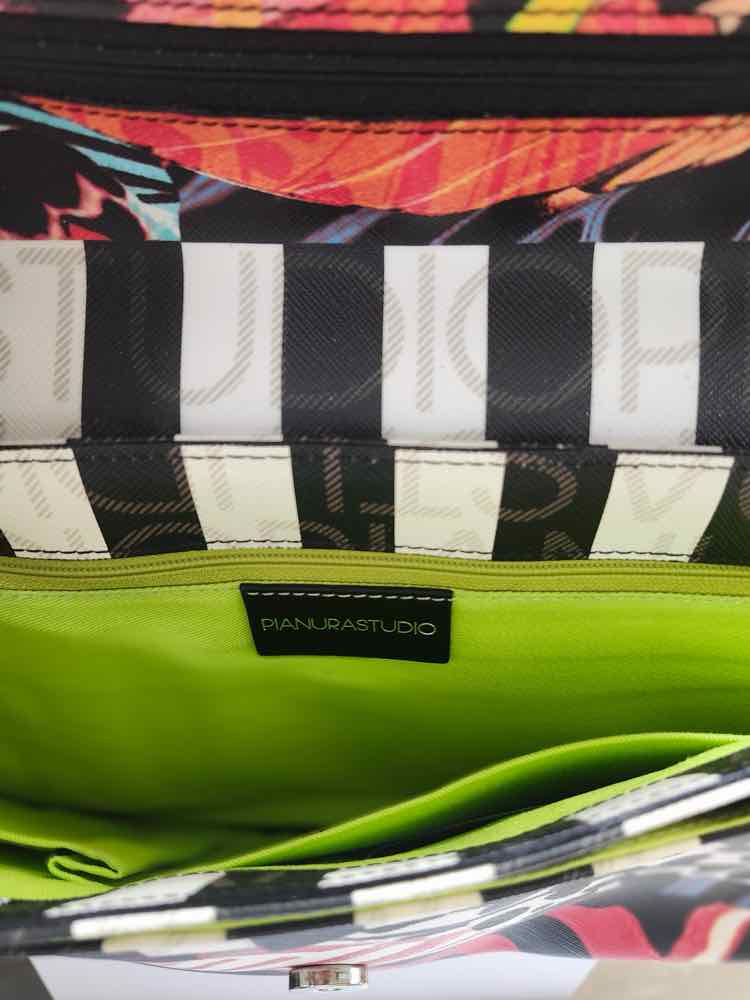 Pianura Studio/Chain & Black Strap Purse