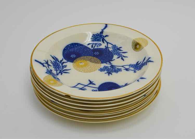 Royal Doulton 'Burstern Persian Spray Dishware