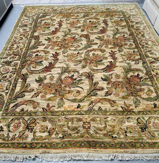 Green/Beige 10'2"x 8'2" Rug