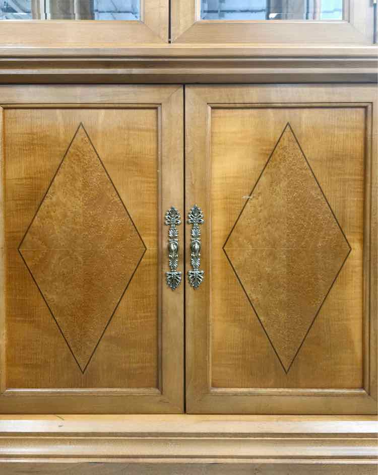 2pc Thomasville Hutch