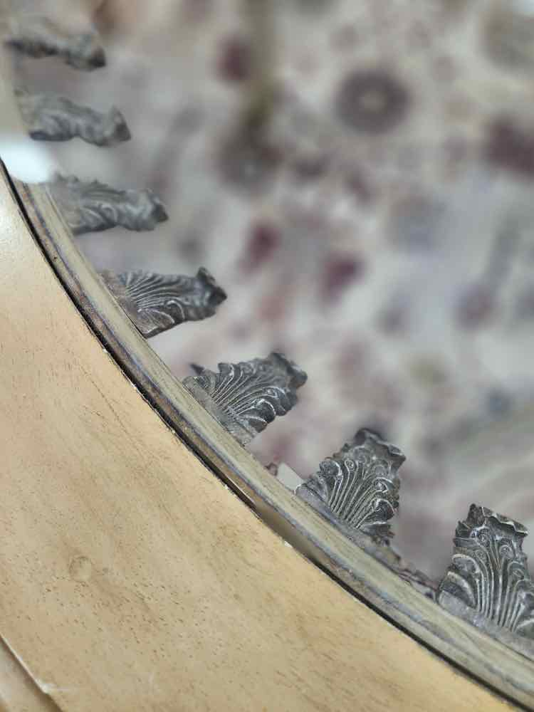 Round Glass Top Table w/4 Chairs