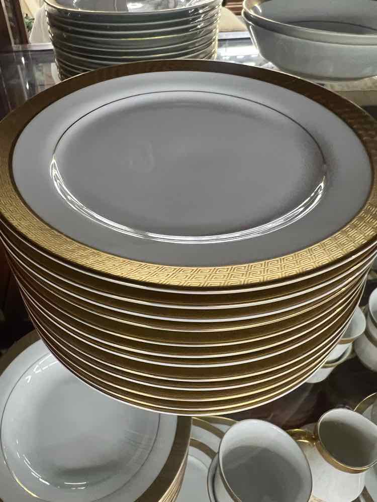 Mikasa Dishware