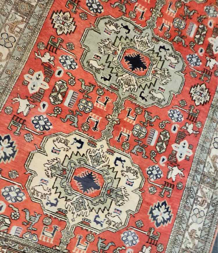 9'3" x 5'5" Red/Green Handwoven Rug