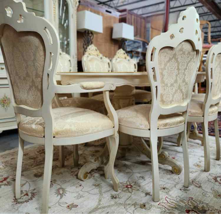 Beige/Gold Table w/8 Chairs