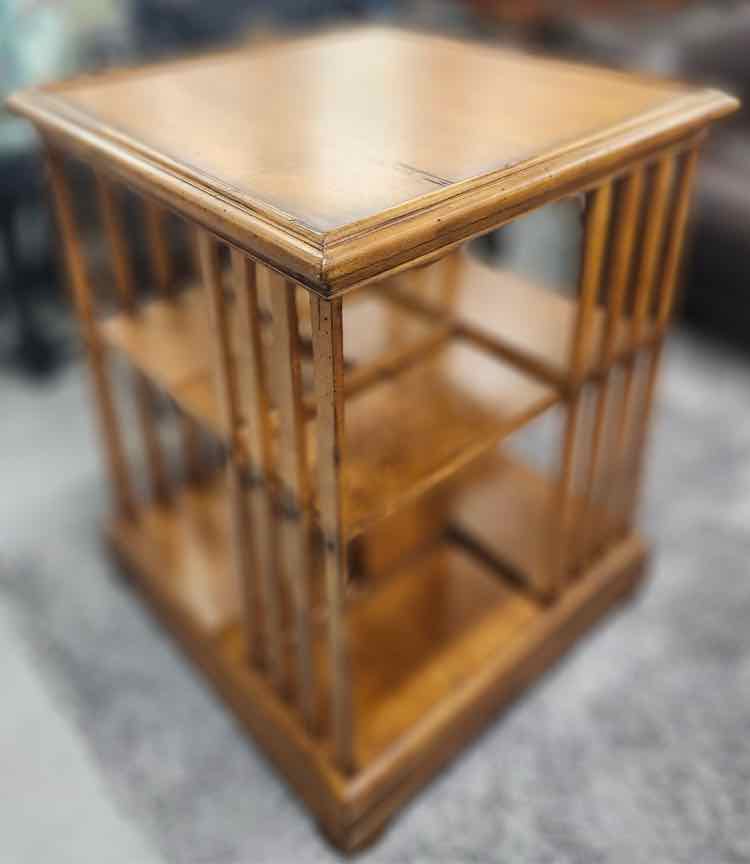 Hekman End Table