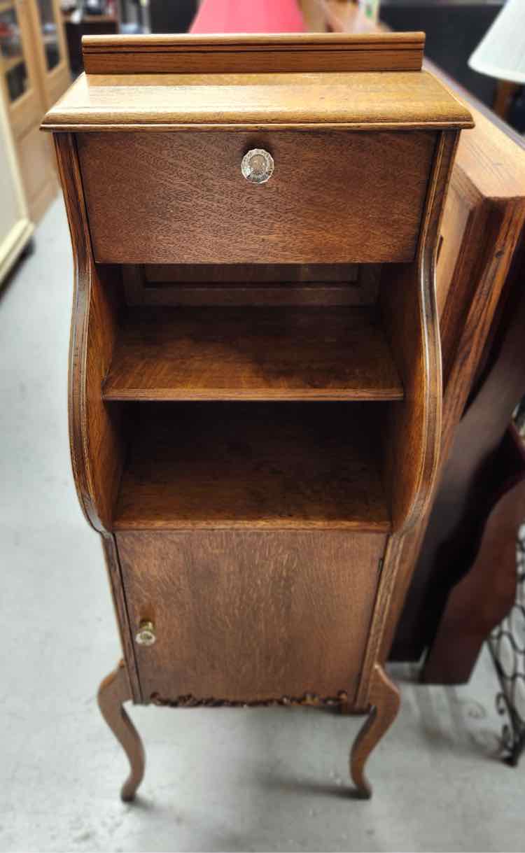 Victorian Style Phone Stand